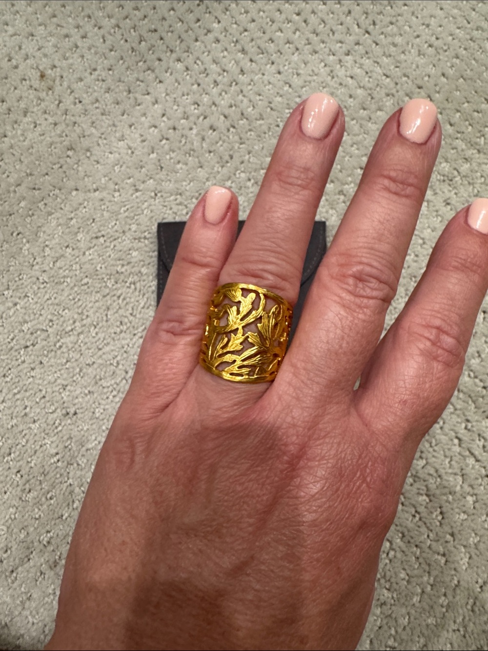 Julie Vos Gold Openwork Leaf Dome Ring - Picture 3 of 4